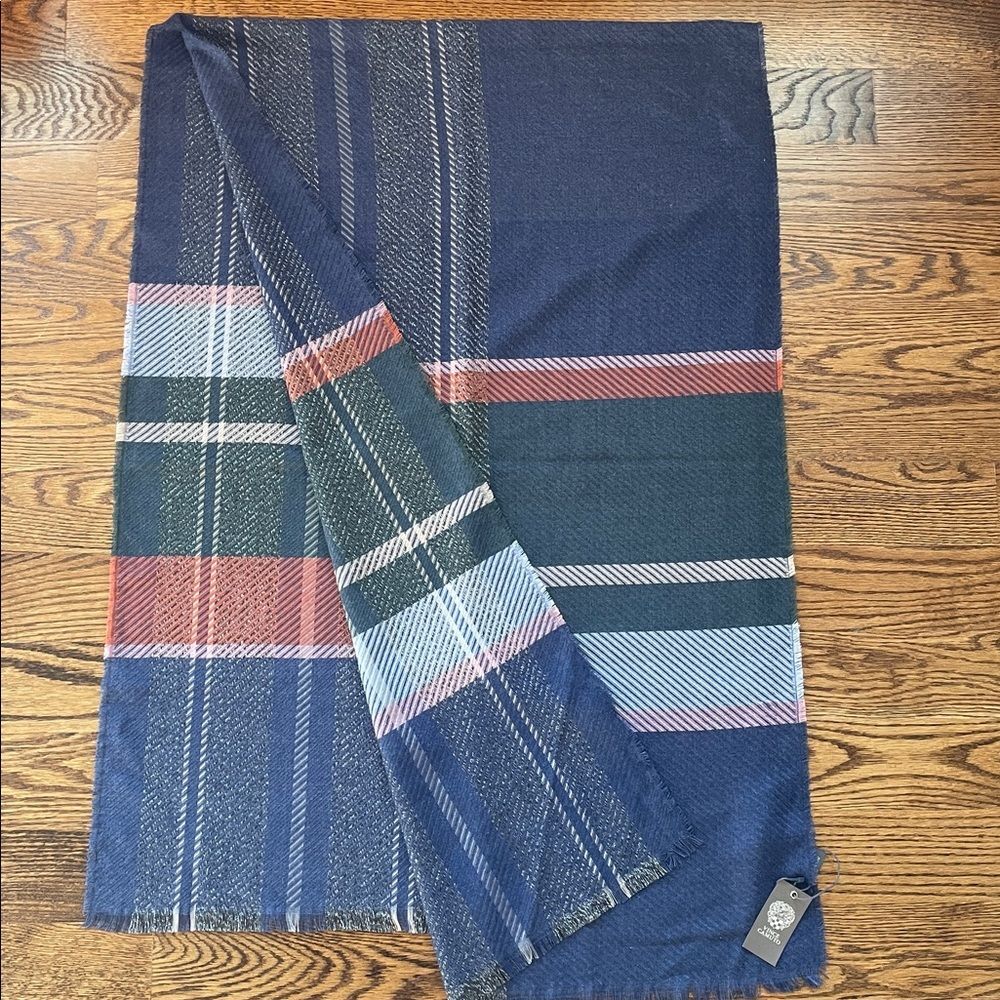 NWT Vince Camuto Wrap Scarf Shawl So Soft Blue Green Pink Silver Plaid Gorgeous
